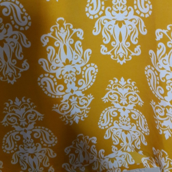 Stitch Fix 41 Hawthorn Yellow Fleur De Lis Top - Picture 5 of 8